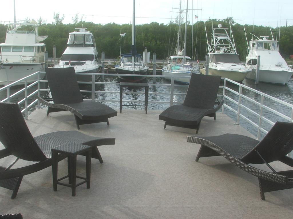 Key Largo Houseboat Hotel Exterior foto